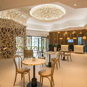 4* Hotel Novotel Arenas Aeroport